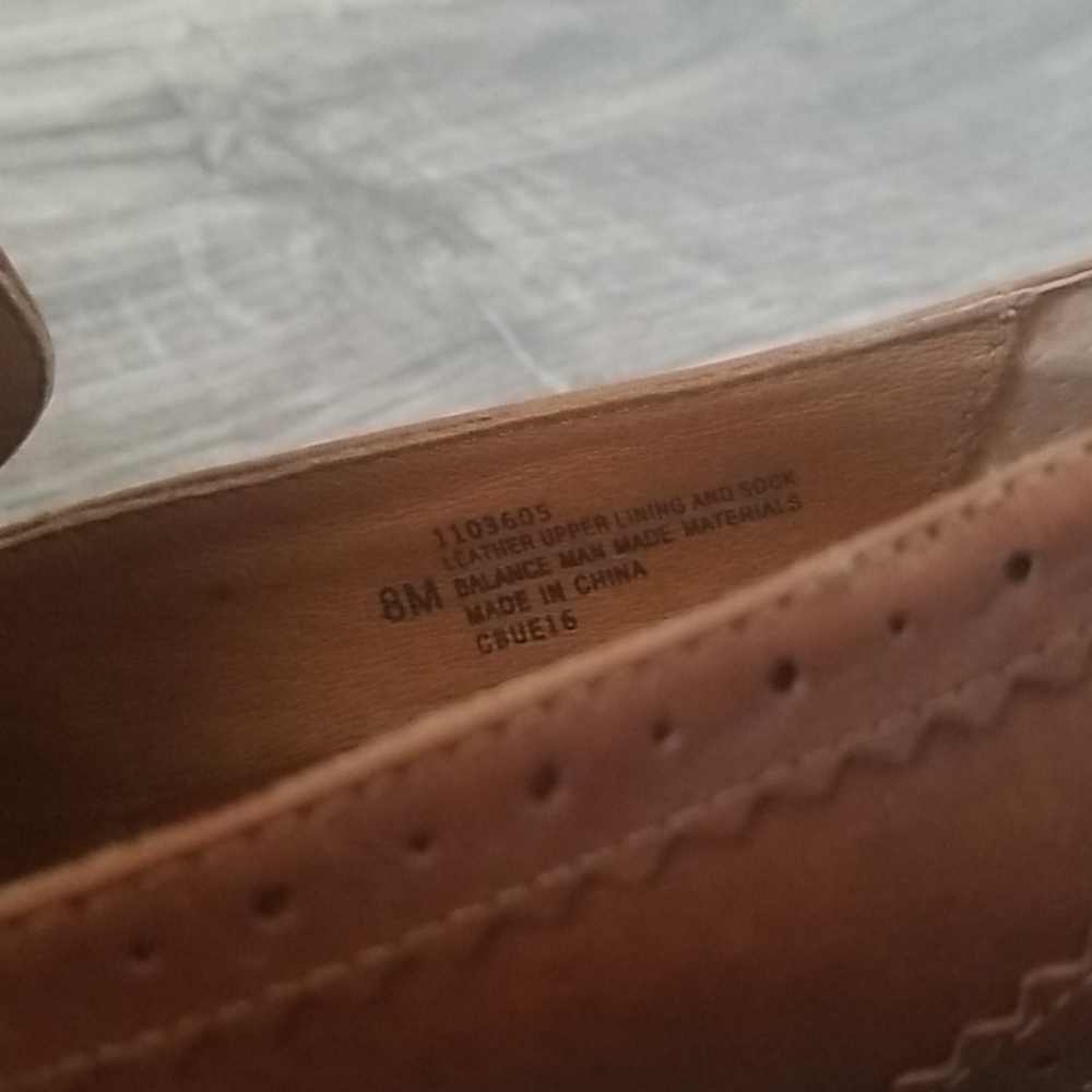 Shoes - Picture 4 of 4